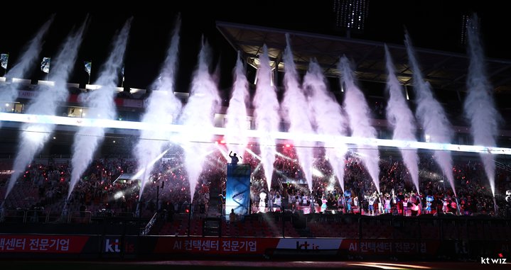 kt wiz 워터페스티벌 비트배트 응원과 미러볼 타임