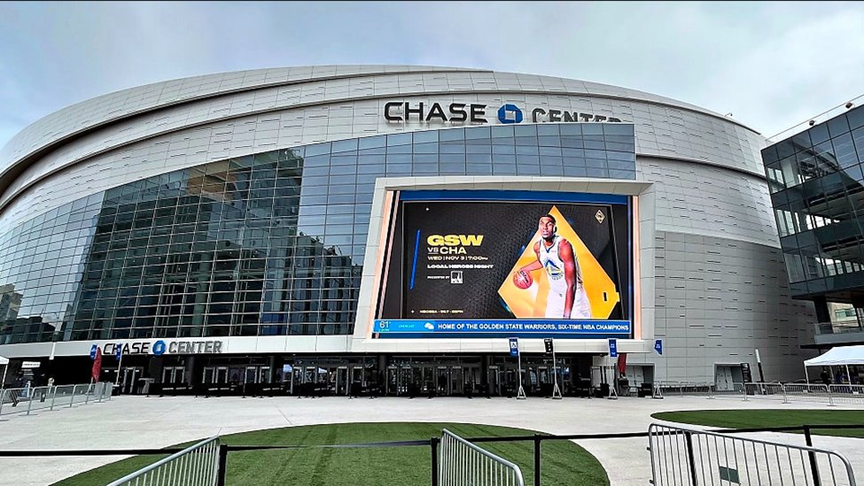 Reference material on the Golden State Warriors' 600-game home sellout streak