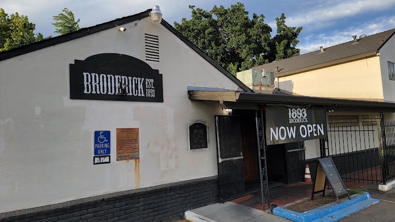 319 Broderick