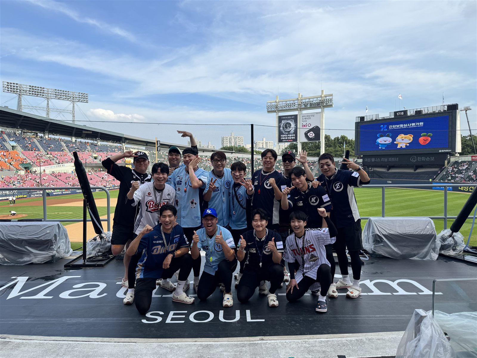 KBO 올스타전에 모인 10개 구단 응원단장들 단체 사진