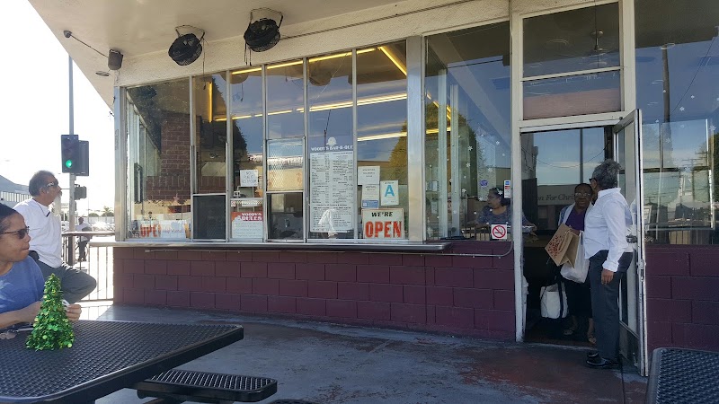 Woody's Bar-B-Que