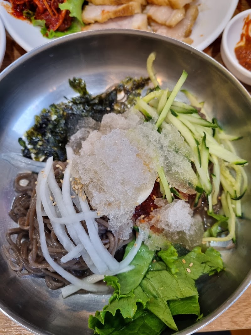 춘천호반막국수