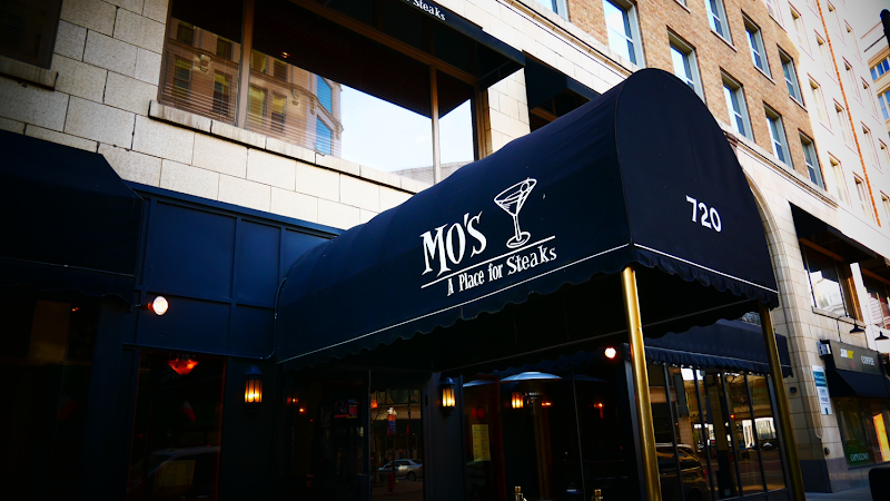 Mo's...A Place for Steaks
