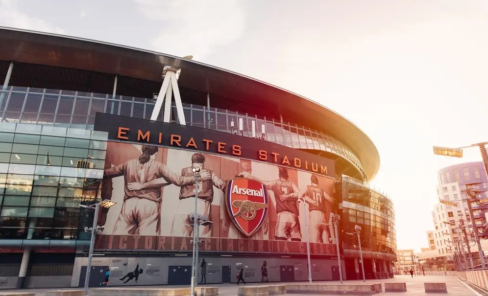아스널 에미레이츠 스타디움 콘코스 소개 페이지 캡처, arsenal.com