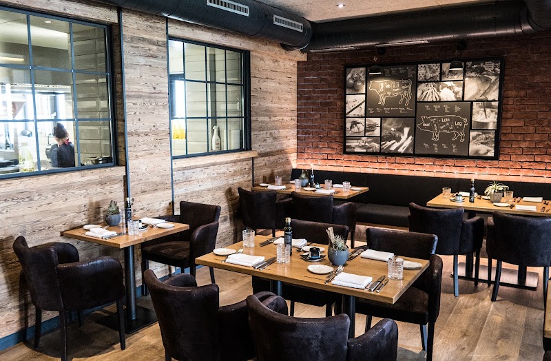 Leo'S Kitchen & Bar