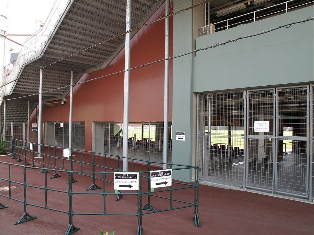 Free viewing area outside Mazda Stadium, since discontinued (photographed 2009)