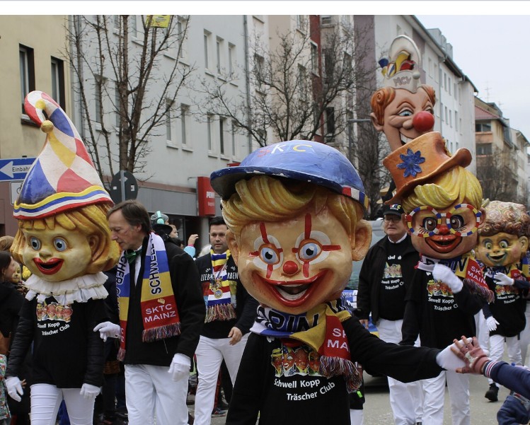 Schwellkopp figures at the 66th Mainz Jugendmaskenzug (youth costume parade), February 2024